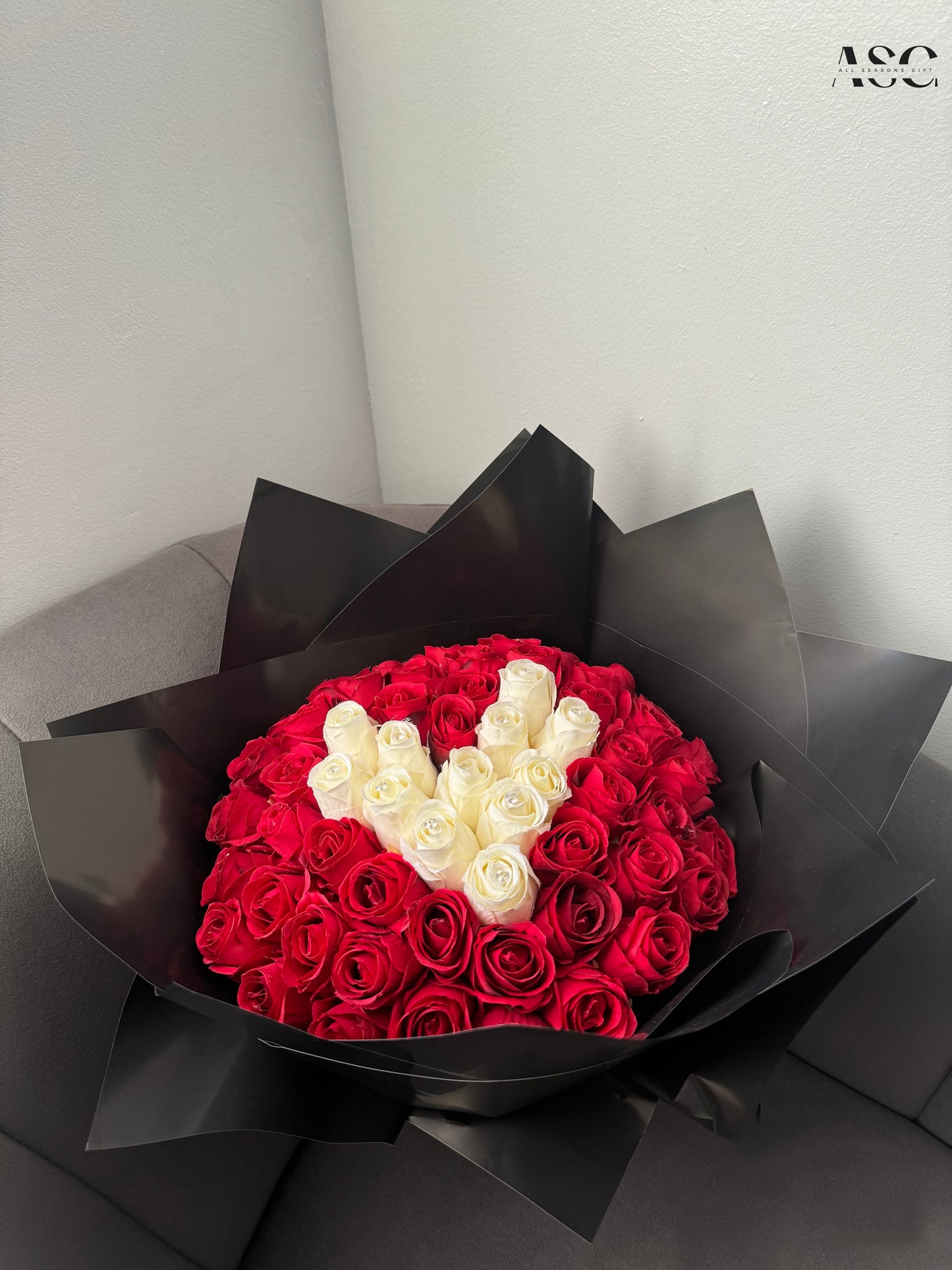 Everlasting 60 Heart bouquet