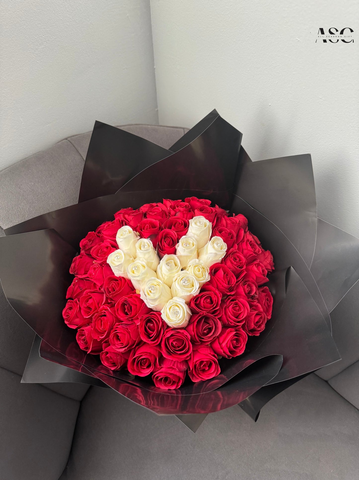 Everlasting 60 Heart bouquet