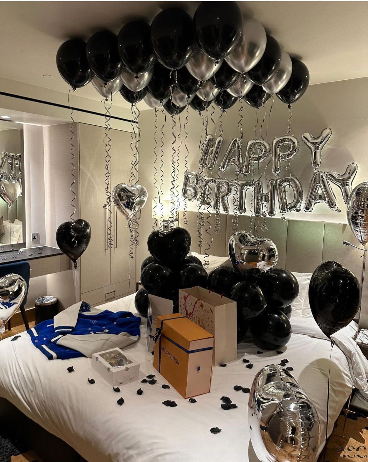 Luxe Birthday Kit (self set up)